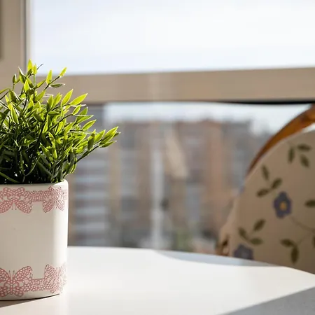 Frontline Beautiful A48 Apartman